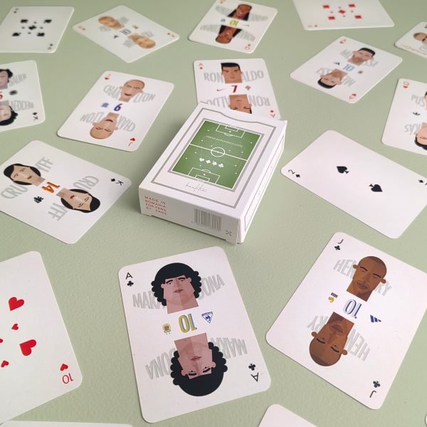 Cărți de joc Fotbaliști Legendari, fan art cu Maradona, Thierry Henry, Ronaldo.