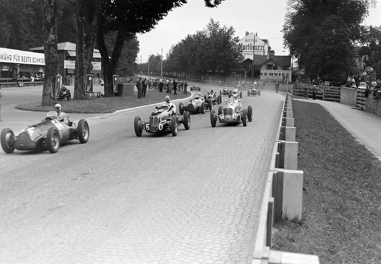 Cum aratau cursele de F1 in trecut.
